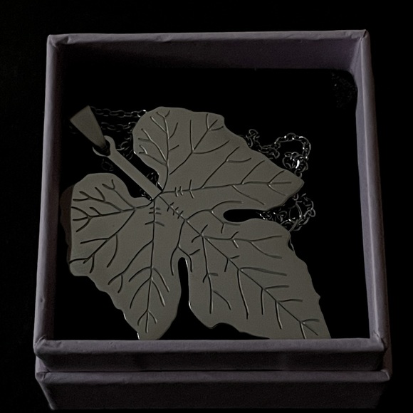 Pumpkin Leaf Necklace - Picture 2 of 2